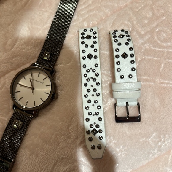 Rebecca Minkoff watch working with extra strap - Picture 3 of 5